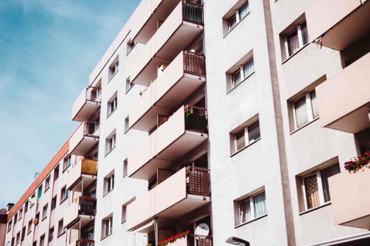 Come tutelarsi in caso di rumori in condominio