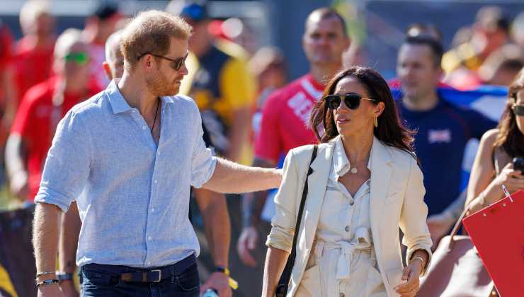 Harry e Meghan dipendenza