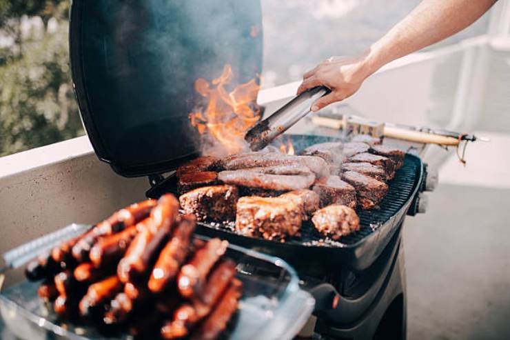 Modi di eludere il divieto del barbecue in balcone