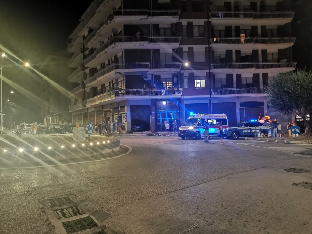 Incidente in via Degli Imbimbo alle 23 del 11 ago 2024, Avellino